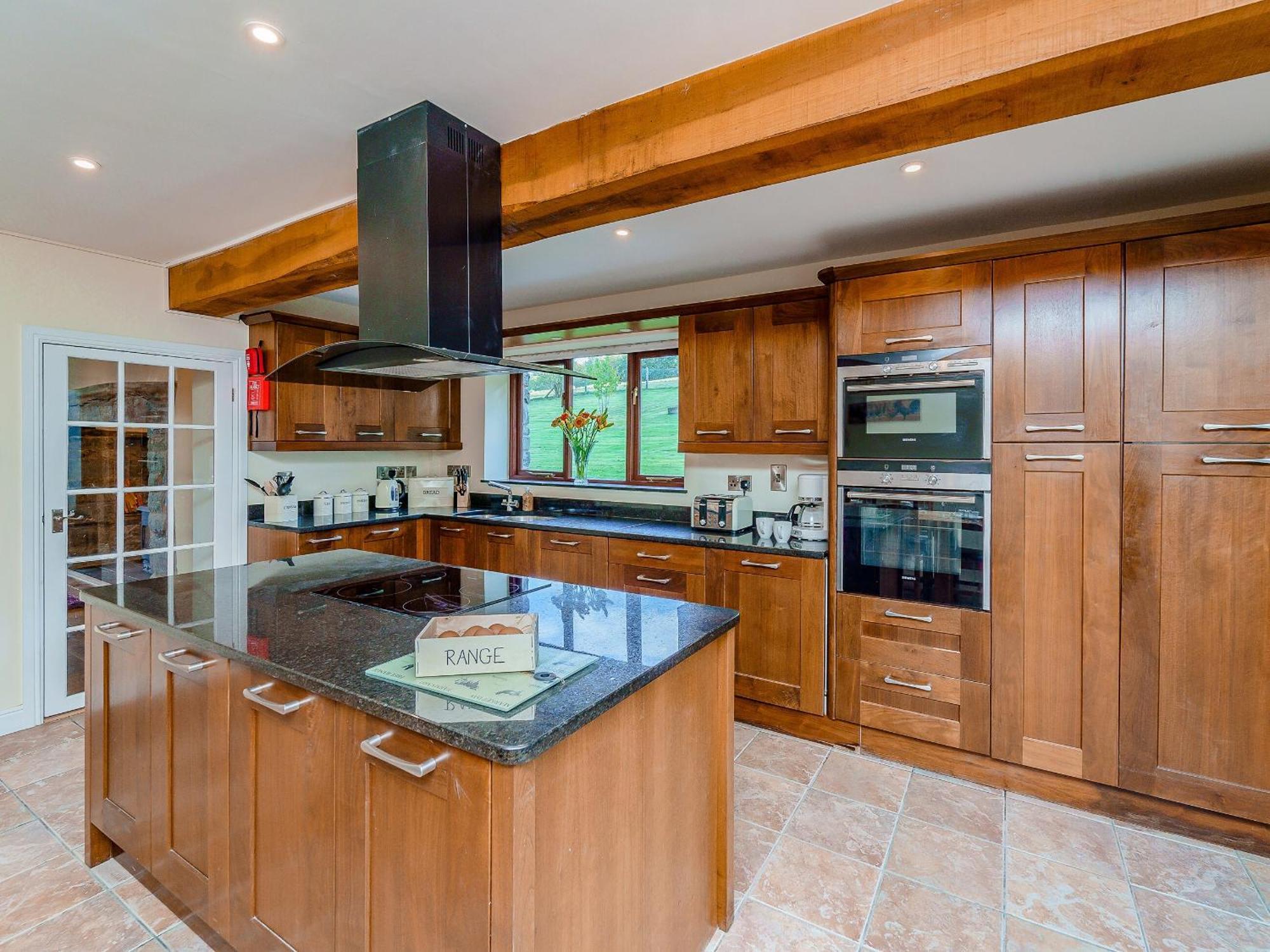 Rhiew Banc Villa Aberhafesp ภายนอก รูปภาพ